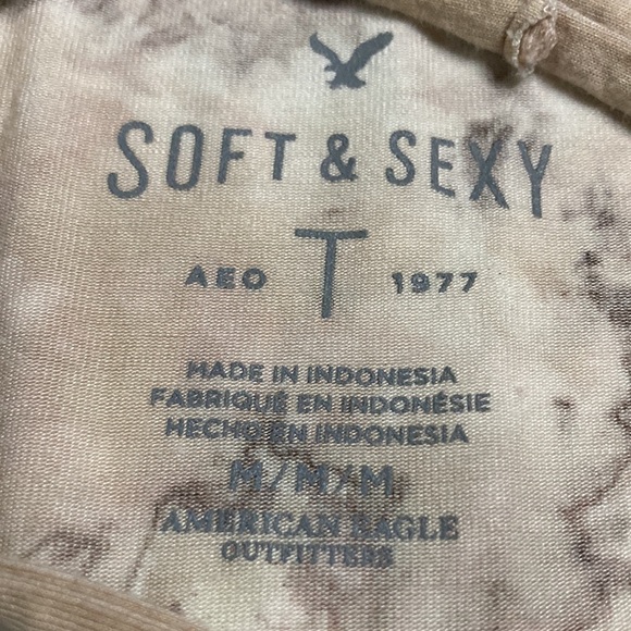 American Eagle Outfitters Soft & Sexy Short Sleeved Tshirt Juniors Size Medium - Picture 6 of 7